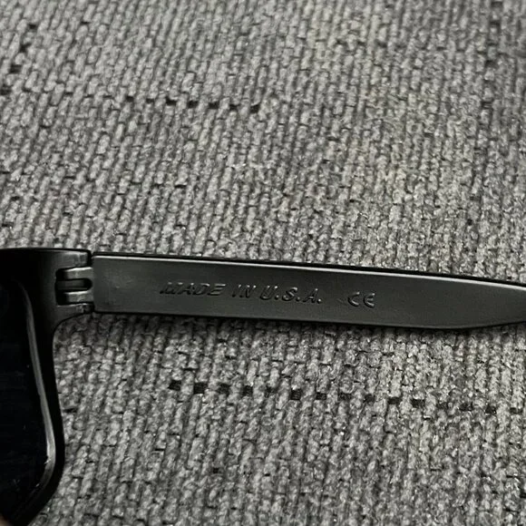 Oakley Holbrook Sunglasses 009102 Black Lenses-Black Matte Frame - Picture 11 of 14